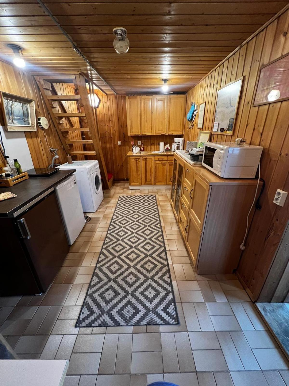 Adorable 1-Bedroom Cottage/Guesthouse In Kittilae Eksteriør bilde