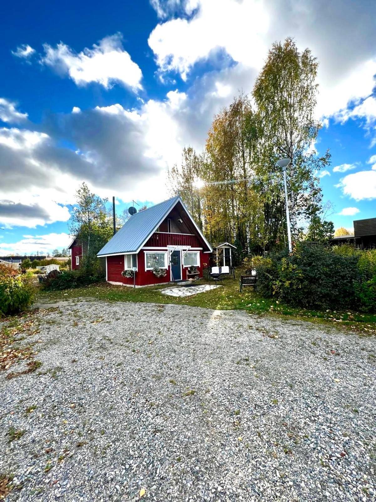 Adorable 1-Bedroom Cottage/Guesthouse In Kittilae Eksteriør bilde